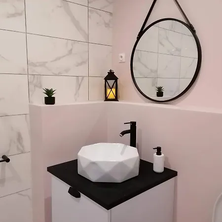 Апартаменты Jacuzzi Romantique 15 Min Etretat 2 Фекам